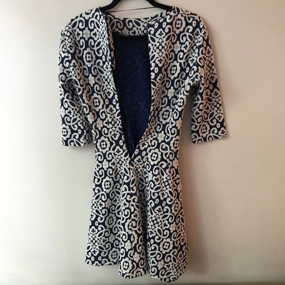 Zara Blue and White Patterned Adorable Dress - Picture 6 of 7